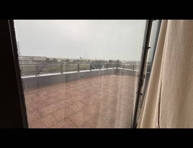 BUSINESS PROPERTY TO RENT IN WOODSTOCK